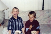 Sam 328.jpg: 2001/12/25 - Christmas - 2001
